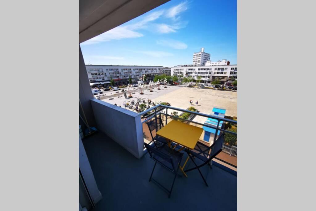 Le Smile Apartment Calais Bagian luar foto